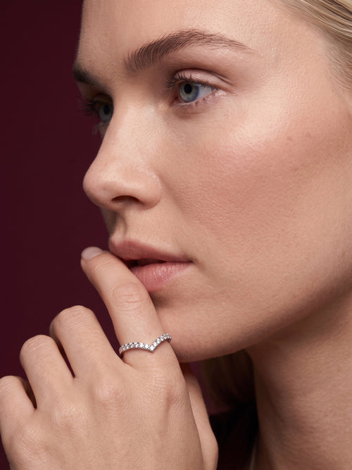 1.5mm Eternity V Ring in 925 sterling silver — STAUDENMANN